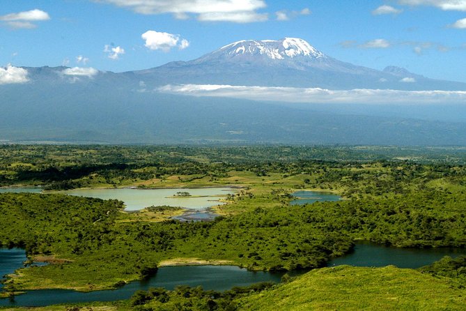 The Amaizing Private Day Trip to the lovely Arusha National Park - Private 4x4 Transport and a Ranger-Led Day Plan