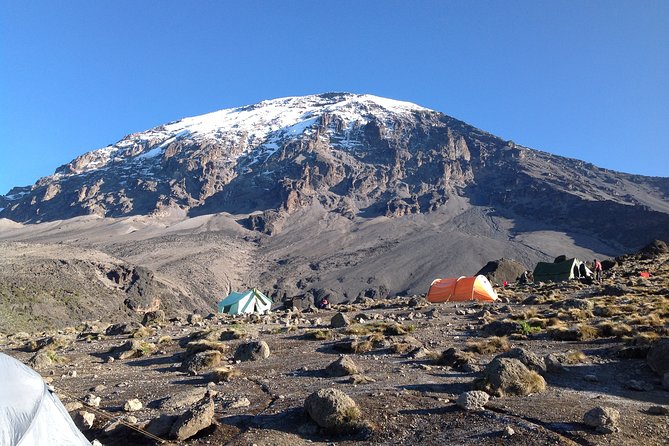The best 6-Days Kilimanjaro hiking (Machame route)whiskey route - Day 5: the hard climb lead-in and the Mweka bivouac night