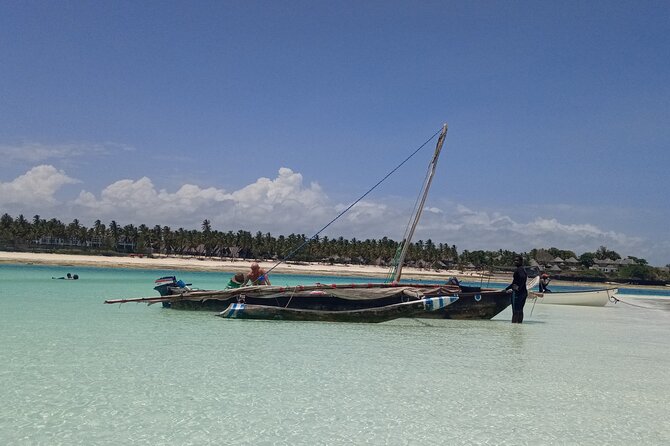 The Rock Restaurant & Blue Lagoon Half Day Tour in Zanzibar - The Rock Restaurant lunch: what you should expect and what costs extra