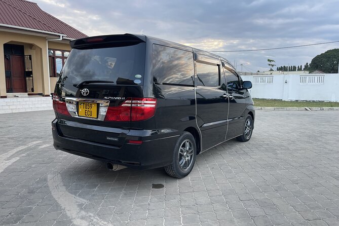 Transport Dar es Salaam Airport Port, Ferry or Train to Hotel - Finding your driver fast: signage, mobile ticket, and safety checks