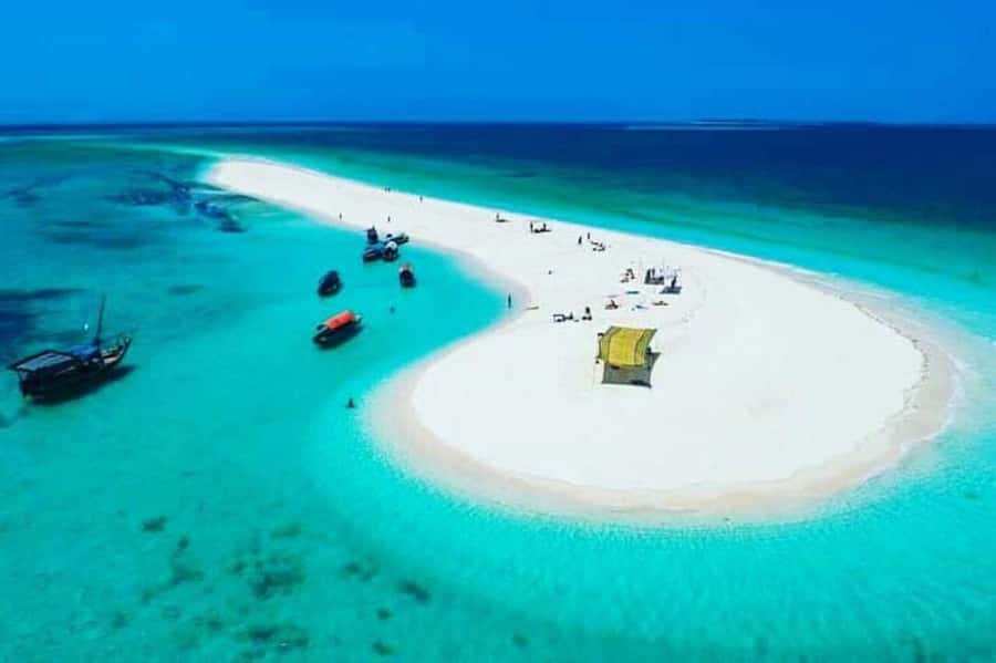Zanziba: Private Nakupenda Sandbank, Stone Town+Lunch+Pickup - The dhow boat ride to Nakupenda, and how to start relaxed
