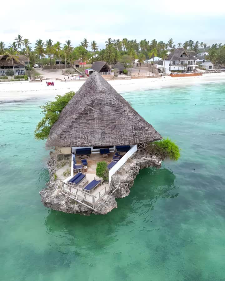 Zanzibar: 3-Day Tour with Snorkeling Adventure with Lunch - Nakupenda Sandbank: beach time plus a seafood lunch you can plan around