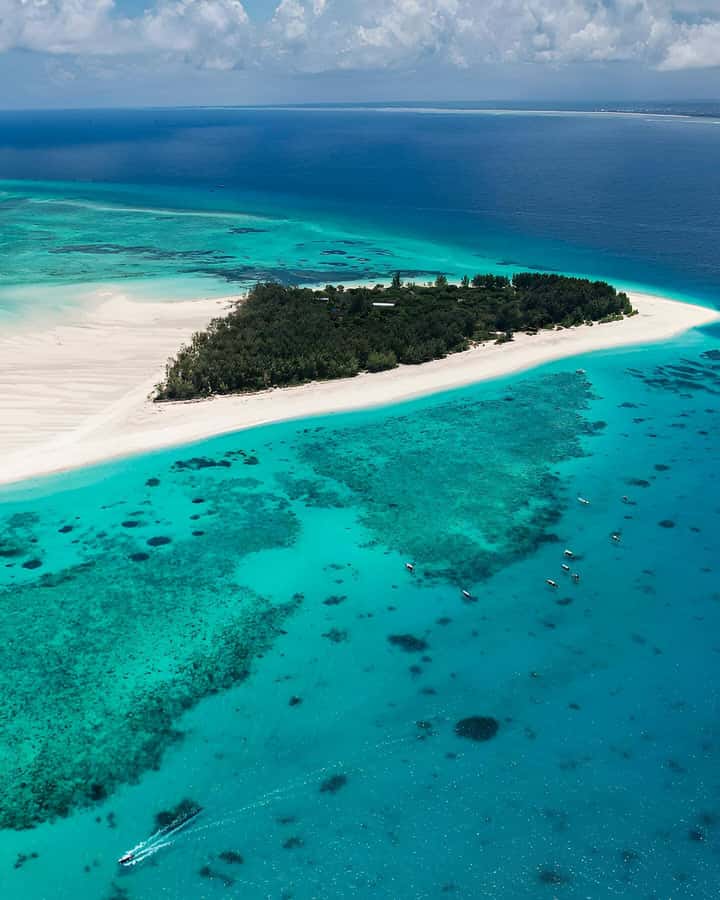 Zanzibar: 3-Day Tour with Snorkeling Adventure with Lunch - Baraka Natural Aquarium in Nungwi: swimming hour with marine life up close