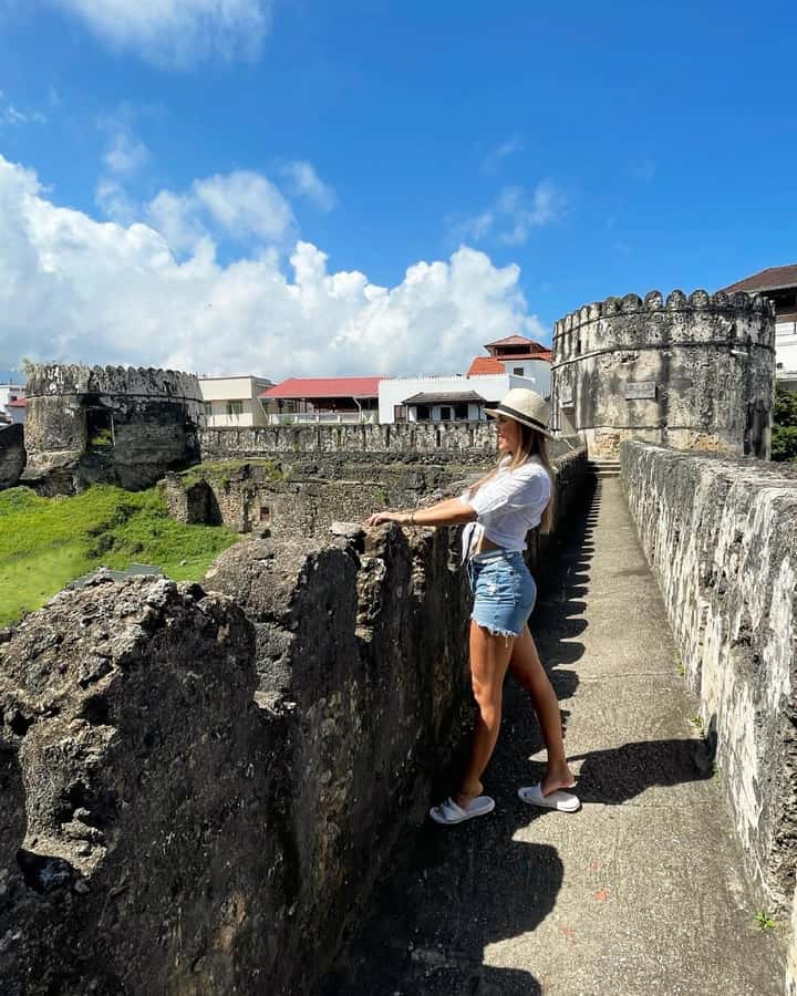 Zanzibar: 3 Hours Private Stone Town walking Tour with Guide - Darajani Market, Spices, and Seeing Zanzibar Food Up Close