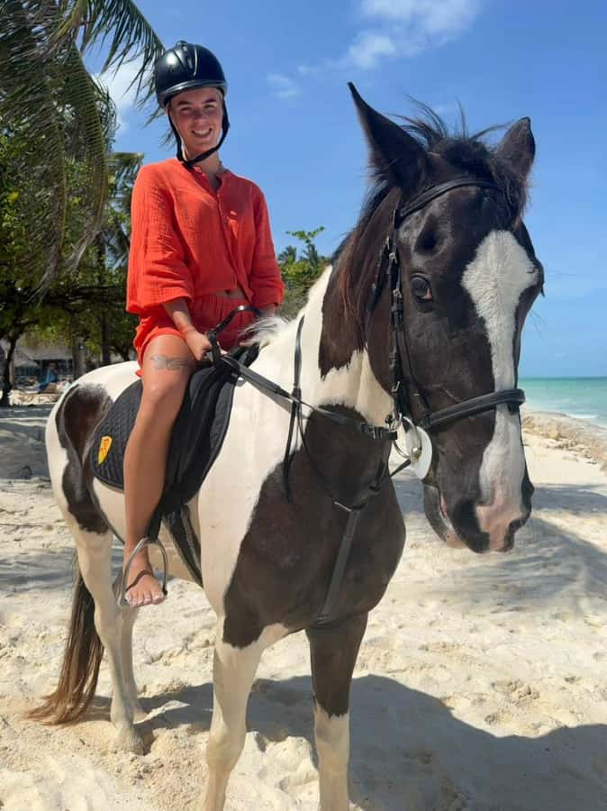 Zanzibar: Beach Horseback Ride and Swim with the Horse - What happens after the beach: quick return, then back to your hotel