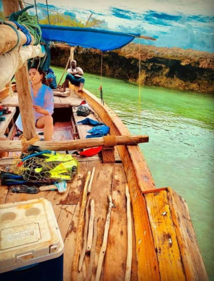 ZANZIBAR: BLUE SAFARI TOUR WITH LUNCH - The White Sandbank Stop: Your Break Between Sea and Reef