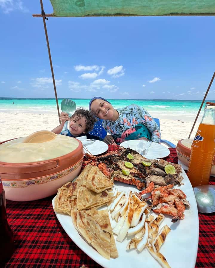 Zanzibar: Discover fullday snorkeling +sandbank BBQ - The speedboat ride: fast, fun, and worth planning for