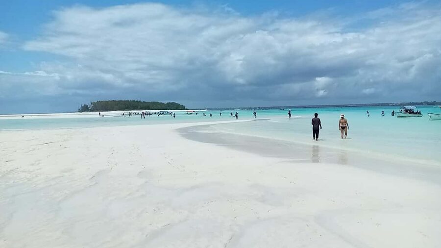 Zanzibar: Mnemba Island Private Snorkeling Tour and Pickup - Onboard Breaks and On-Water Comfort