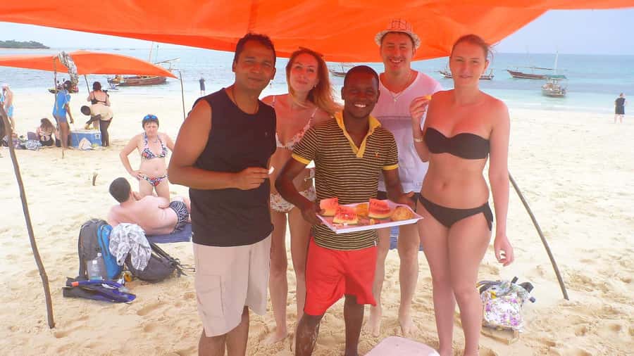 Zanzibar: Nakupenda Sandbank and Prison Island Tour & Lunch - Quick hits before you go