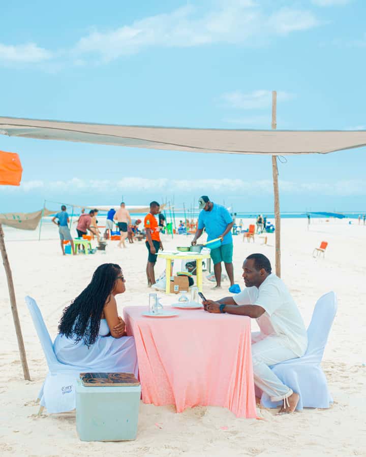 Zanzibar: Nakupenda Sandbank & Prison Island Trip with Lunch - Lunch with Ocean Views: Seafood, Vegetarian Choices, and Beach-Day Energy