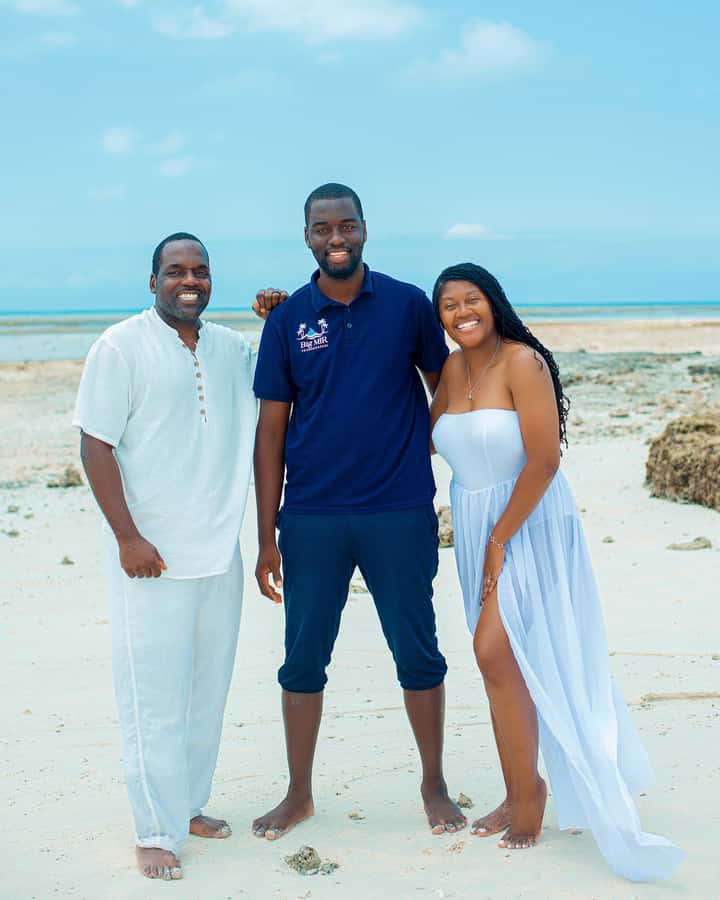 Zanzibar: Nakupenda Sandbank & Prison Island Trip with Lunch - Guides, Group Size, and What Feels Most Comfortable