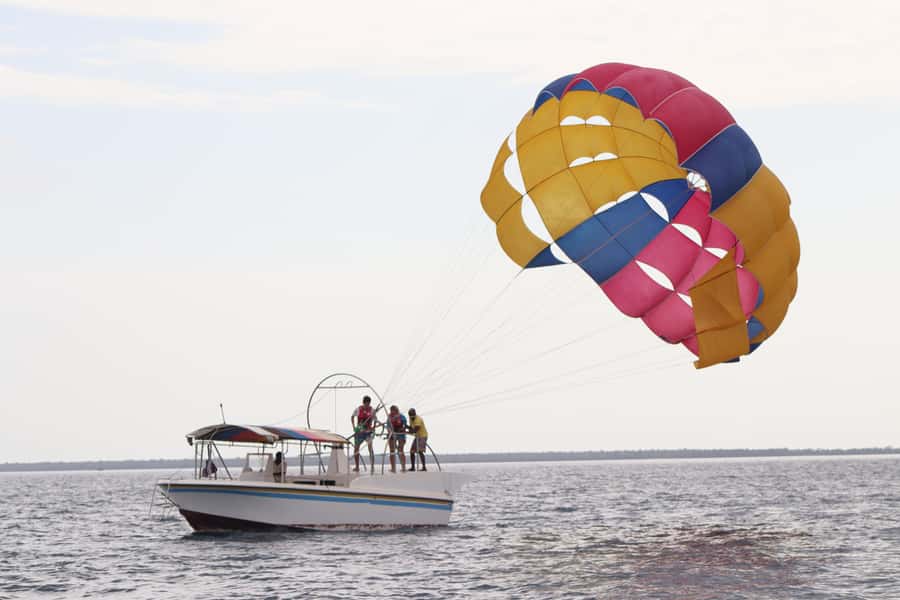 Zanzibar: Parasailing Experience with Instructor - Safety Training and Harness Setup Before Takeoff
