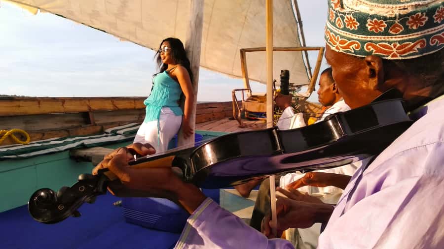 Zanzibar: Prison Island Tour with Lunch on the Sandbank - Seafood BBQ on the sandbank: lunch is the payoff
