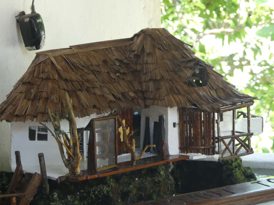 Zanzibar: Rock Restaurant and Cave Tour Visit - The cave story includes a guided history lesson, then freedom in the pool