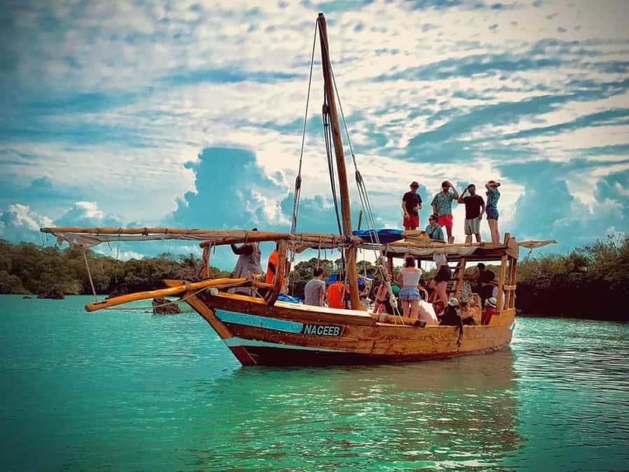 Zanzibar: Safari blue tour - Kwale Island: where the day turns into a floating picnic