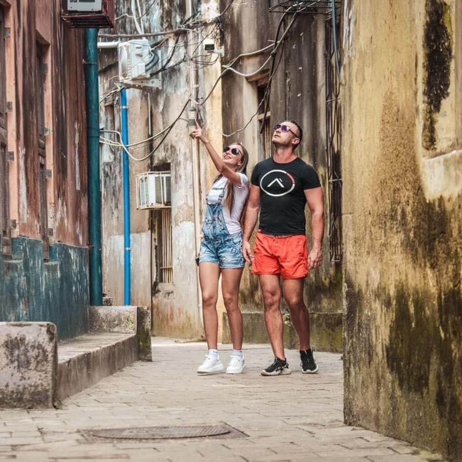 ZANZIBAR: Stone Town and Jozani Forest Guided Tour - Darajani Market and Arts-and-Crafts Time: How to Use It Well