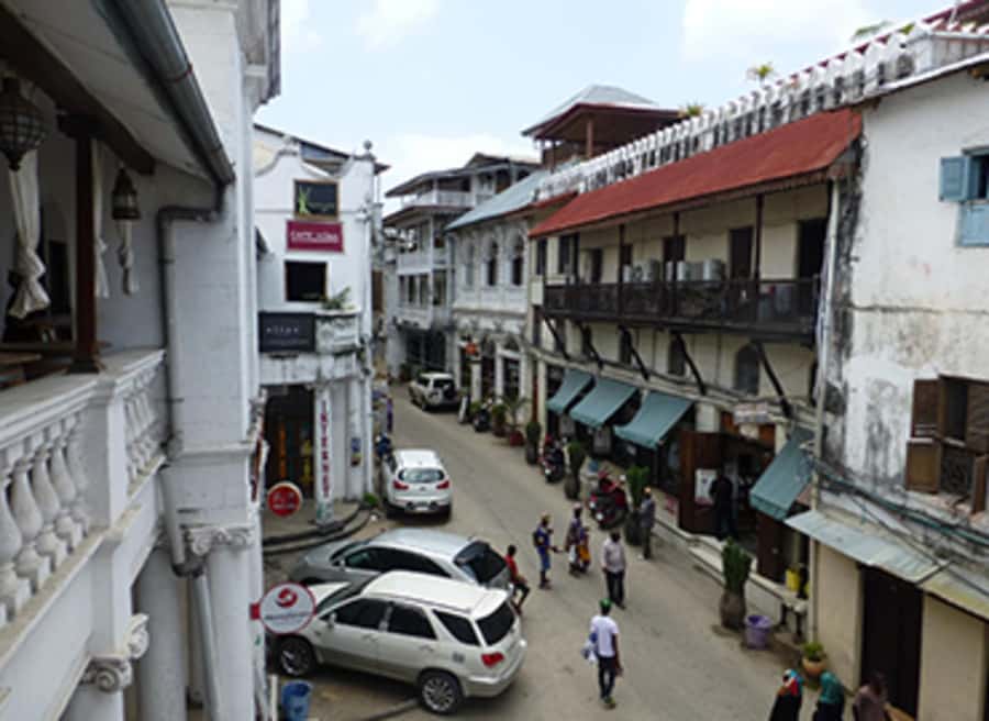 Zanzibar: Stone Town City Tour with Local Guide - Darajani market and Jaws Corner: the daily life lesson