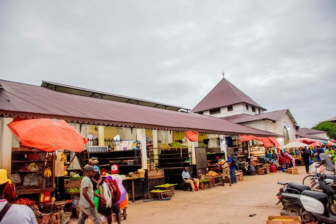 Zanzibar Stone Town Private Walking Tour - Sultan’s Palace (Palace Museum) and Old Dispensary, past power to daily life