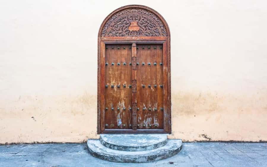 Zanzibar: Stone Town Tour with Slave Market Ticket - Darajani Market to Zanzibar Coffee House, How the Tour Keeps You Moving