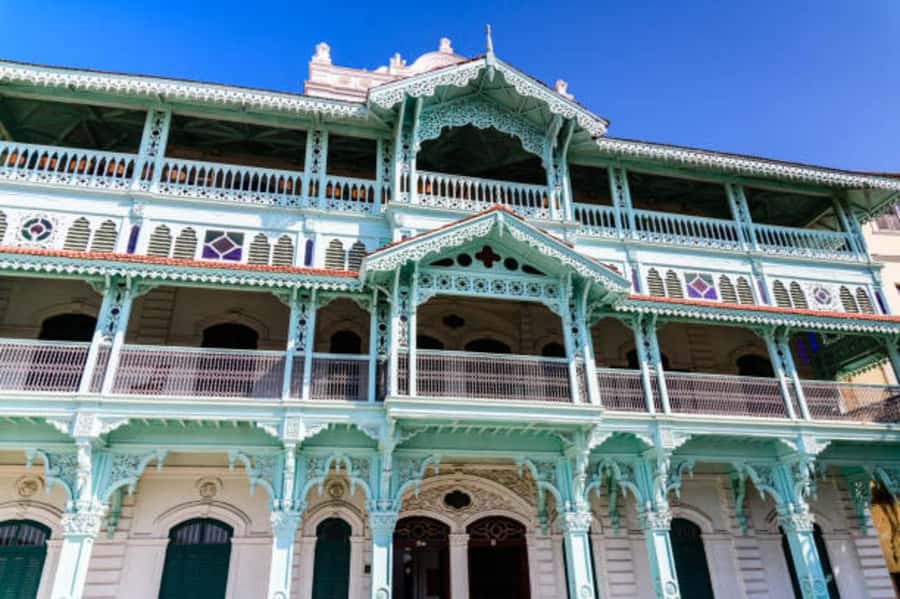 Zanzibar: Stone Town Walking Tour With Hotel Pickup - That extra guided sightseeing time around Stone Town